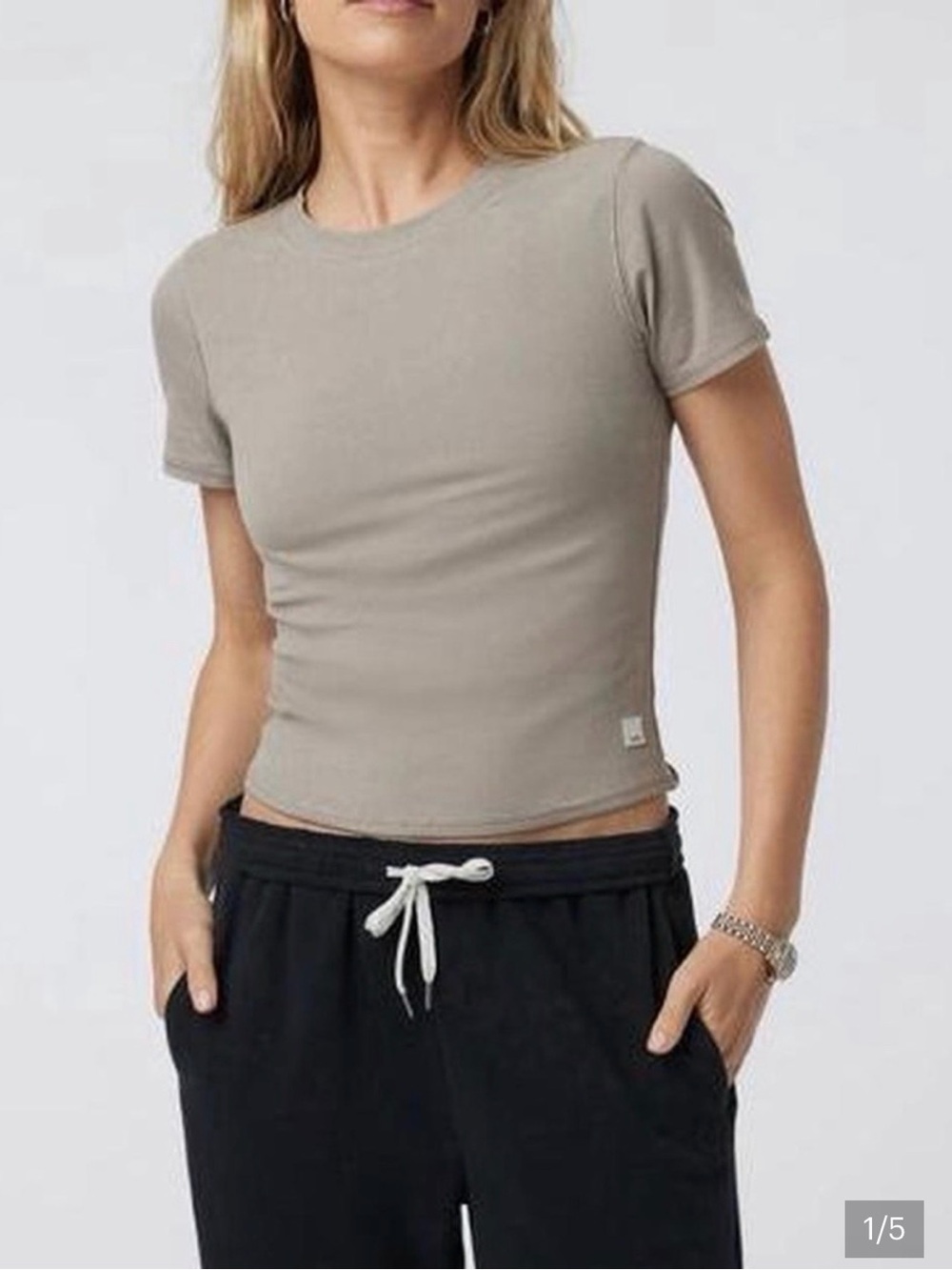 Vuori Short Sleeve fitted Crewneck Tee in Taupe/oatmeal